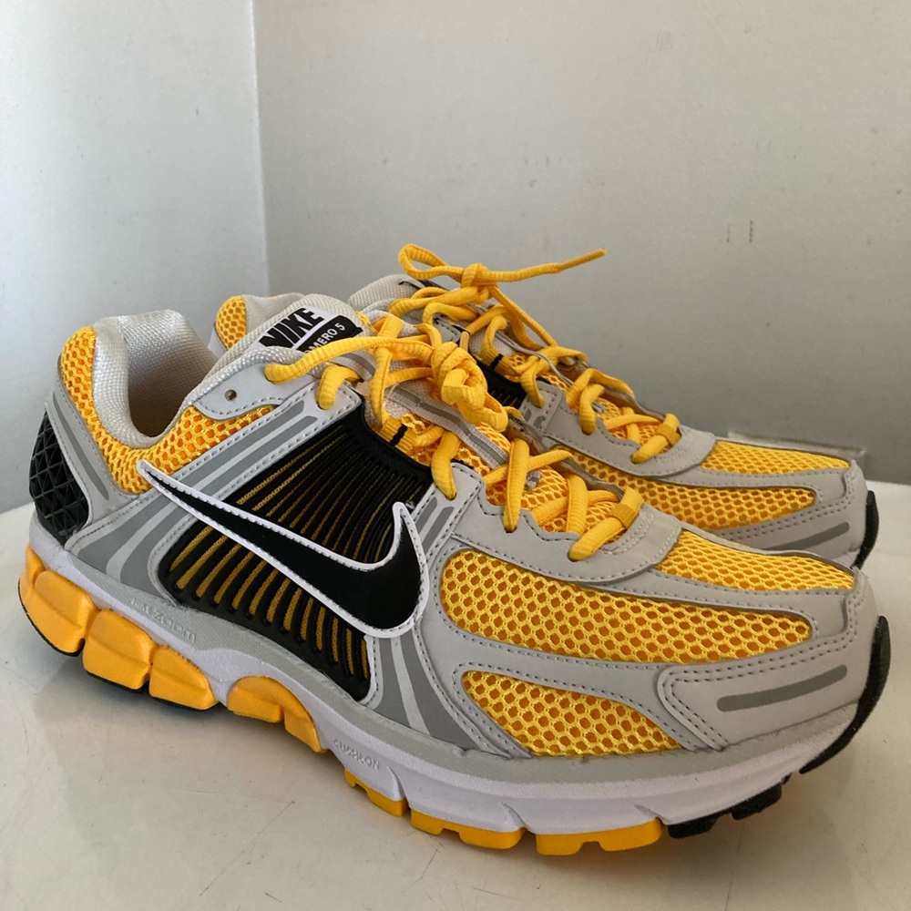 Nike Vomero 5